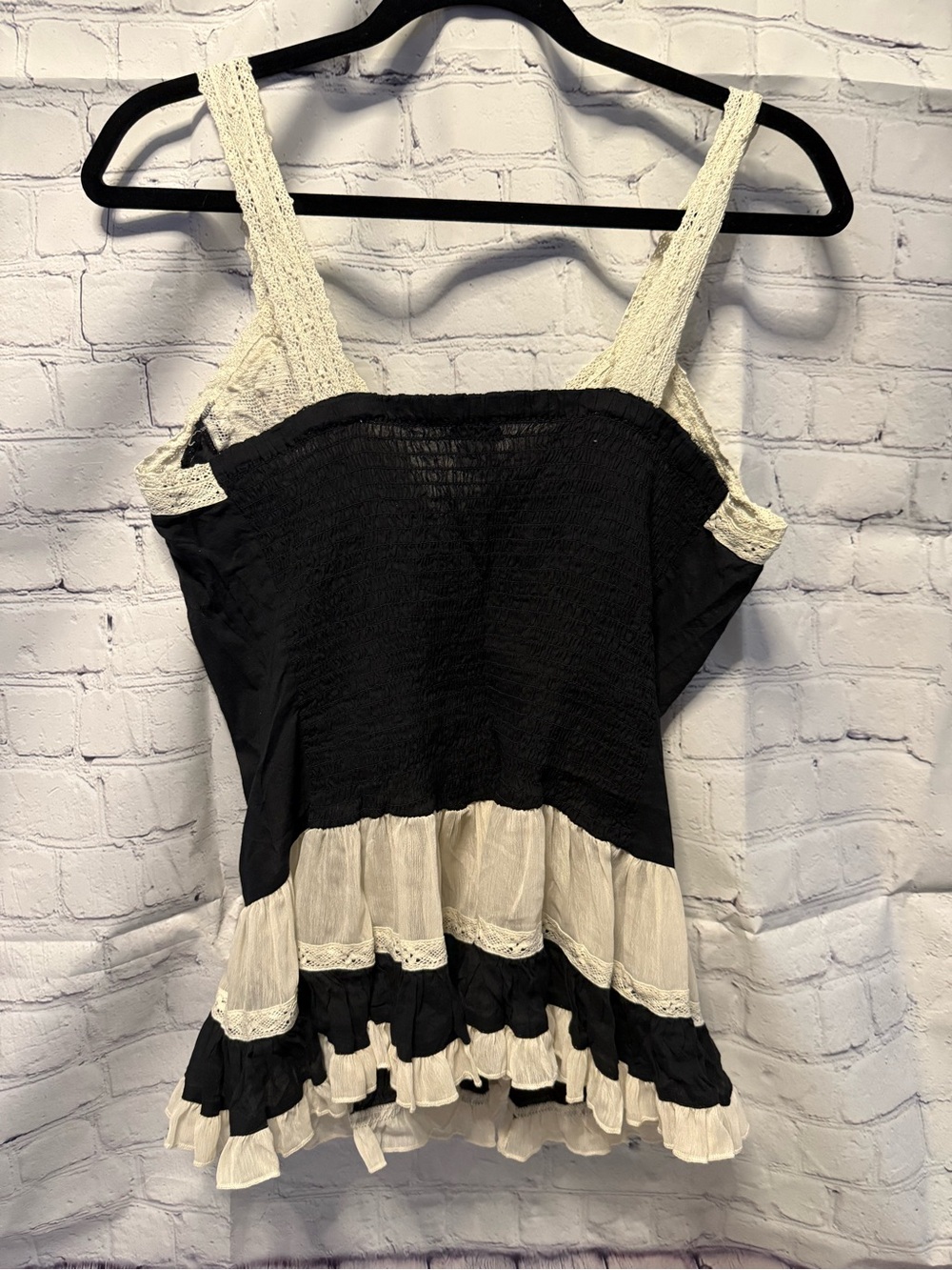 VENUS Black Top with Cream Crochet Trim - Picture 5 of 8